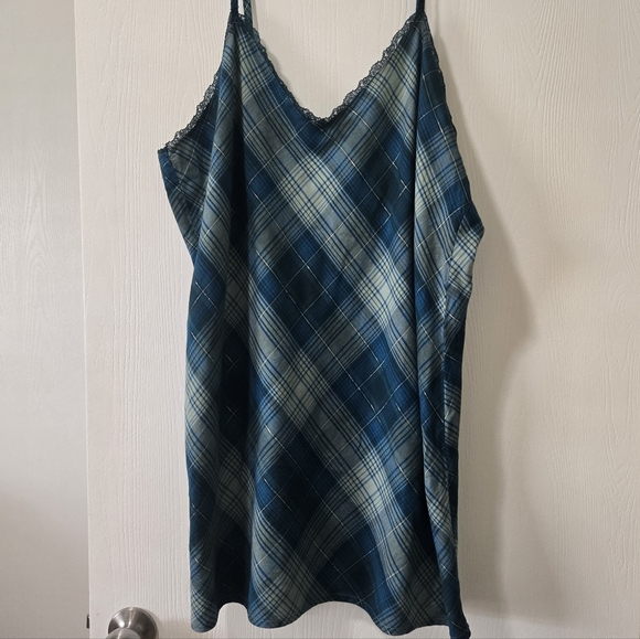 New VICTORIAS SECRET Plaid V- Neck Slip Dress - Picture 6 of 10